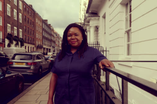 Chrześcijańska pielęgniarka wnosi pozew sądowy po tym, jak wszczęto wobec niej dochodzenie za zwracanie się do skazanego transpłciowego pedofila mianem „Pan”.